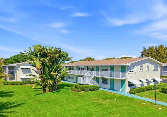 2nd image of 480 Horizon W #208, Boynton Beach, FL 33435 | MLS# B26007623