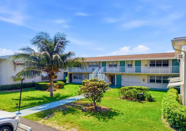 Homes for sale in Boynton Beach, FL | 480 Horizon W, Boynton Beach, FL 33435
