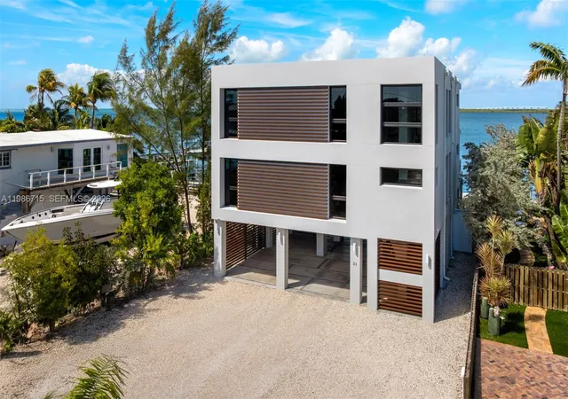 2nd image of 21 Stillwright Wy, Key Largo, FL 33037 | MLS# A11986715
