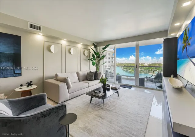 3rd image of 5161 Collins Ave #1508, Miami Beach, FL 33140 | MLS# A11990349