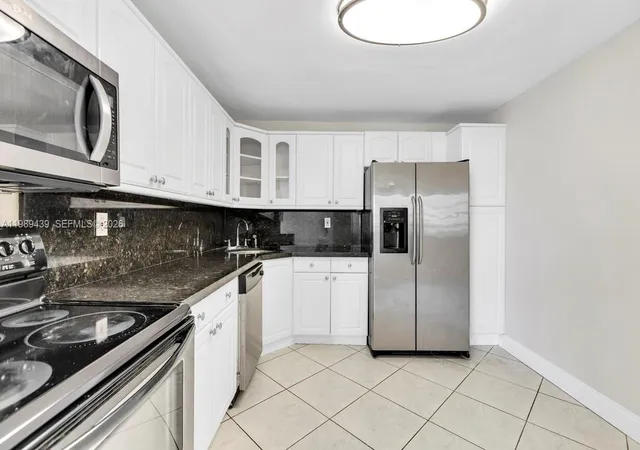 4th image of 2750 Ne 183Rd St #806, Aventura, FL 33160 | MLS# A11989439