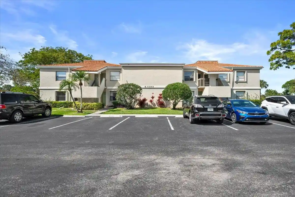 Condo for sale at 13369 Touchstone Pl #101, Palm Beach Gardens, FL 33418 | MLS# B26007753