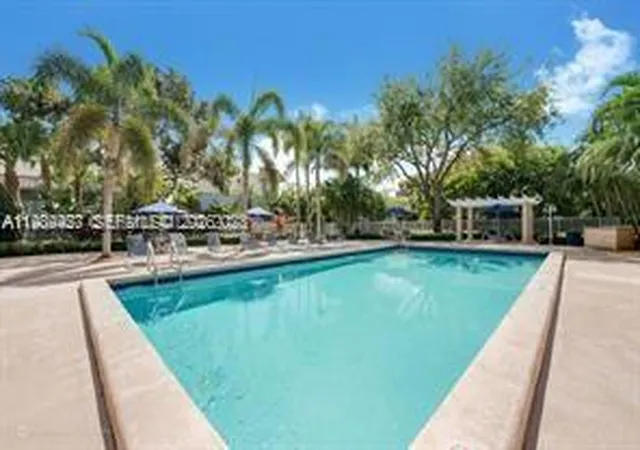 Homes for sale in Miami, FL | 4600 Sw 67th Avenue, Miami, FL 33155 | Houzeo