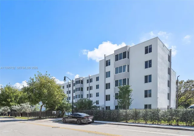 2nd image of 250 180th Dr #456, Sunny Isles Beach, FL 33160 | MLS# A11990132