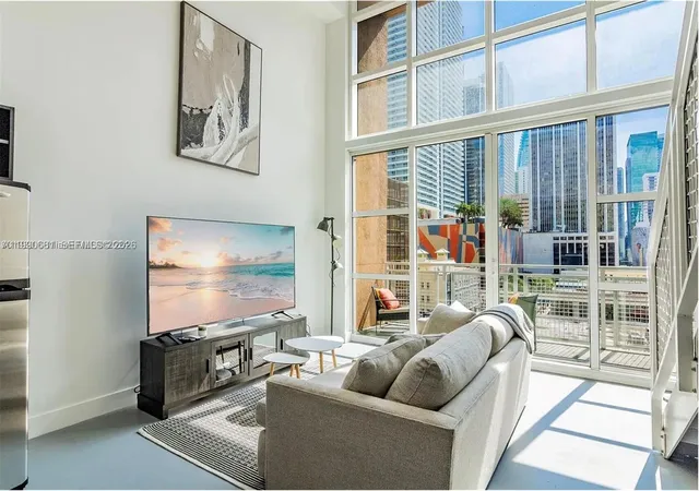 1st image of 253 Ne 2Nd St #617, Miami, FL 33132 | MLS# A11990681