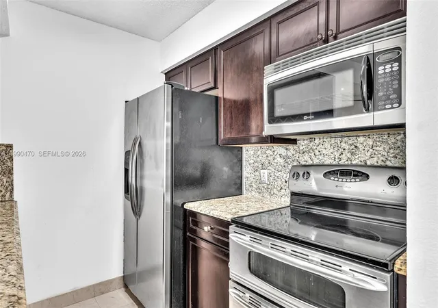 4th image of 2796 S University Dr, Davie, FL 33328