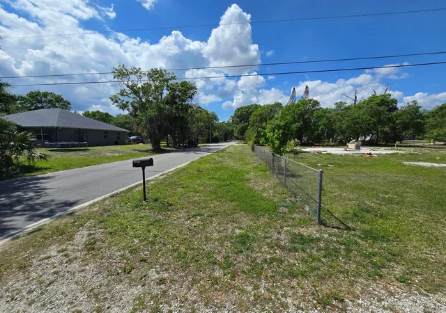 Photo 3 of Single family home for sale at 144 N Elm St, Fellsmere, FL 32948 | MLS# B26007940 | Listing updated on 2026-10-01