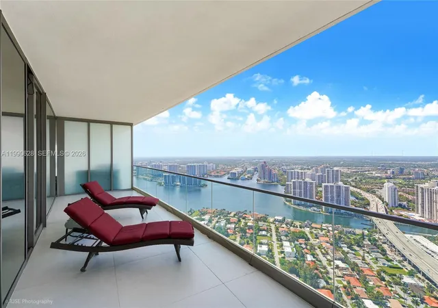 2nd image of 18975 Collins Ave #5103, Sunny Isles Beach, FL 33160 | MLS# A11990628