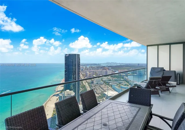 3rd image of 18975 Collins Ave #5103, Sunny Isles Beach, FL 33160 | MLS# A11990628
