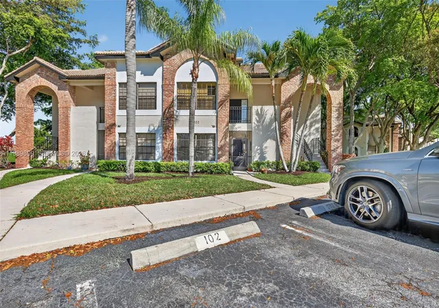 5th image of 8033 Aberdeen Dr, Boynton Beach, FL 33472