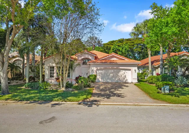 Homes for sale in Boynton Beach, FL | 11431 Lanai Ln E, Boynton Beach, FL 33437 | MLS# B26008078