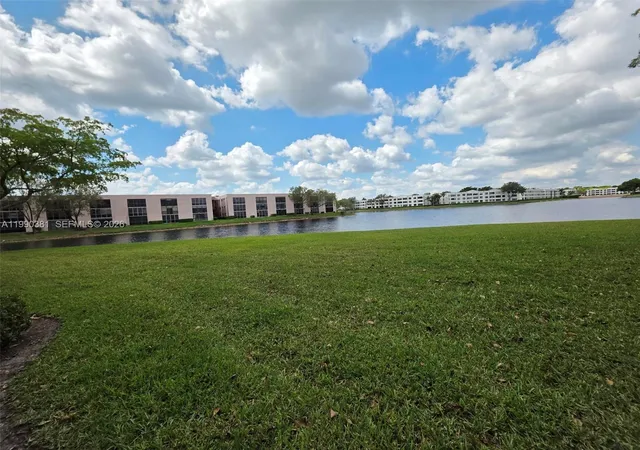 2nd image of 7611 Southampton Ter, Tamarac, FL 33321
