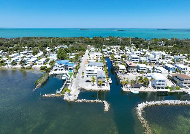 39th image of 112 Tweedy Pie Ter, Key Largo, FL 33037 | MLS# A11990959