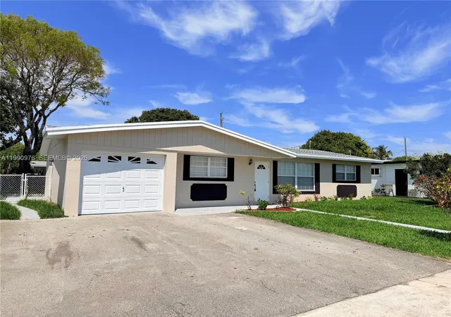 122nd image of 4731 Nw 11th St, Lauderhill, FL 33313 | MLS# A11990976
