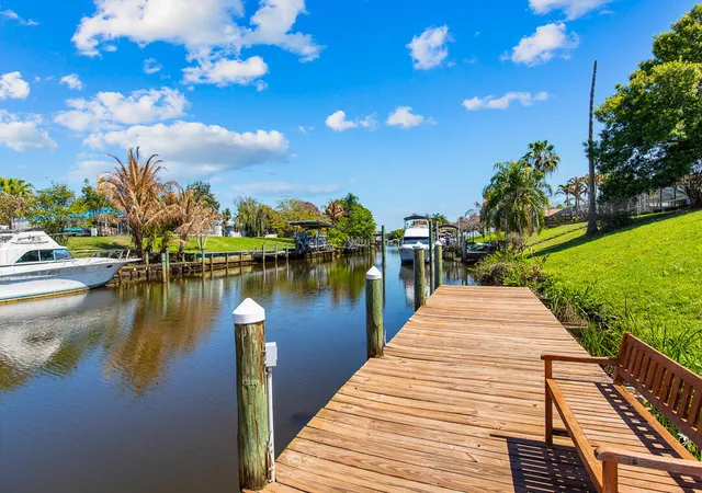 3rd image of 343 Se Verada Ave, Port St Lucie, FL 34983 | MLS# B26008421