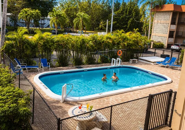 Listing Photo 4 - Condo for sale in building located at 3930 Crystal Lake Dr, Pompano Beach, FL 33064 - Unit #206