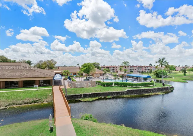 2nd image of 9201 Sunrise Lakes Blvd, Sunrise, FL 33322