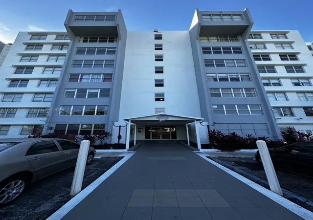 1st image of 9001 Sw 77Th Ave #C604, Miami, FL 33156 | MLS# A11990726