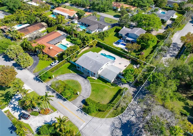 4th image of 7390 Sw 114Th St, Pinecrest, FL 33156 | MLS# A11989141