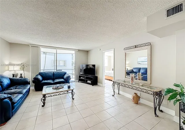 Homes for sale in Deerfield Beach, FL | 400 Se 10Th St #218, Deerfield Beach, FL 33441 | MLS# A11991503