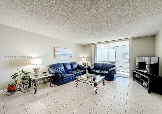 Homes for sale in Deerfield Beach, FL | 400 Se 10Th St #218, Deerfield Beach, FL 33441 | MLS# A11991503