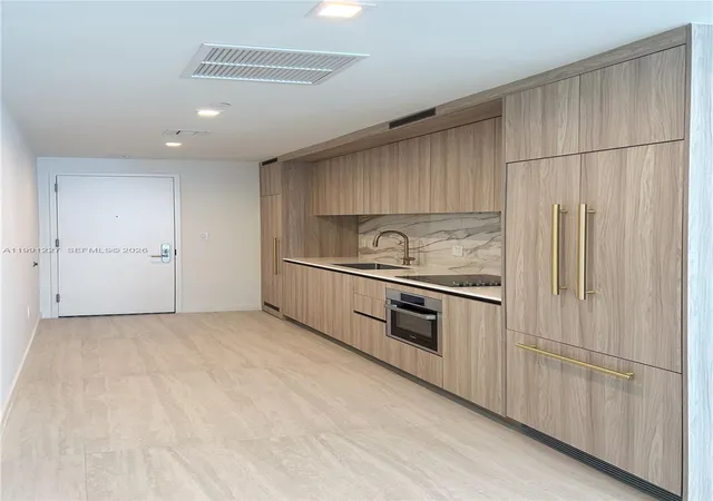 4th image of 77 Se 5Th St #3614, Miami, FL 33131 | MLS# A11991227