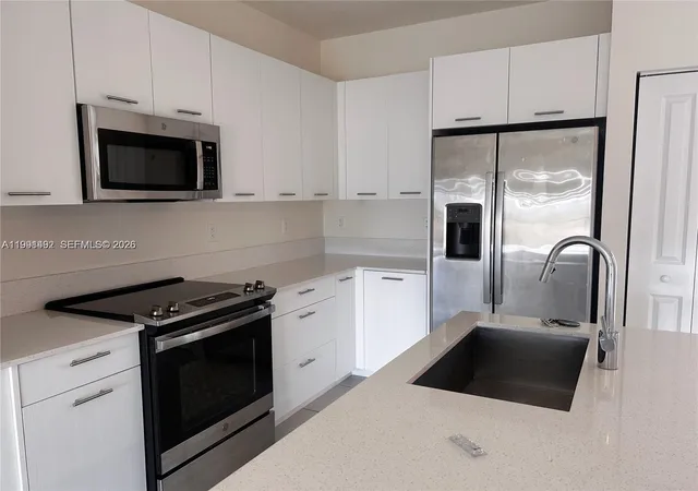 3rd image of 8001 Nw 41 St #409, Doral, FL 33166 | MLS# A11991492