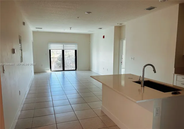 4th image of 8001 Nw 41 St #409, Doral, FL 33166 | MLS# A11991492
