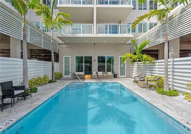 16th image of 1850 Monroe St #308, Hollywood, FL 33020 | MLS# A11990688