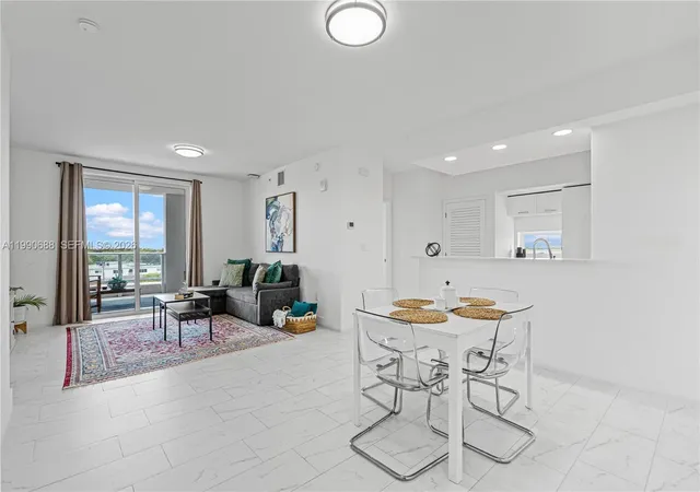 2nd image of 1850 Monroe St #308, Hollywood, FL 33020 | MLS# A11990688