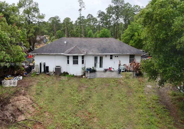 2nd image of 825 N Willow St, Clewiston, FL 33440 | MLS# A11991780