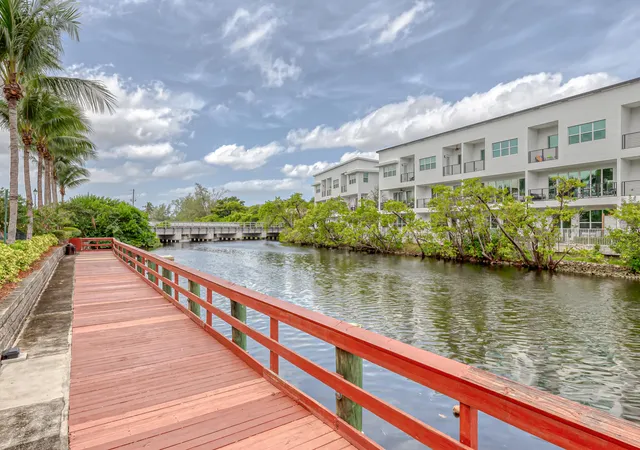 Photo 3 of Sale Pending at 2631 Ne 14th Avenue #406, Wilton Manors, FL 33334 | MLS# B26008887 | Listing updated on 2026-09-11