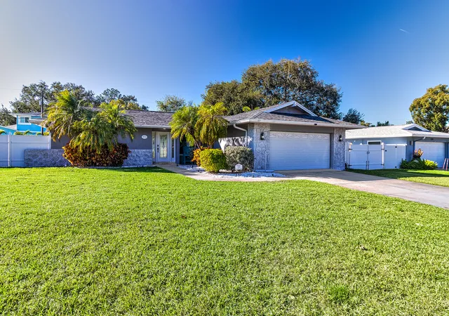 34th image of 2376 Armour Dr, Dunedin, FL 34698 | MLS# B26008934