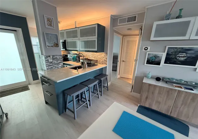 Homes for sale in Fort Lauderdale, FL | 3250 Ne 28th St #212, Fort Lauderdale, FL 33308 | MLS# A11991843