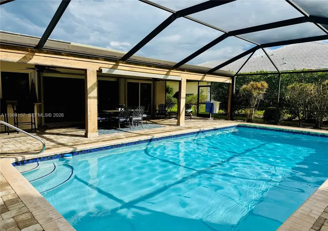 5th image of 3482 Se Court Dr, Stuart, FL 34997 | MLS# A11984157