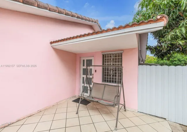 Homes for sale in Hialeah, FL | 1261 W 43Rd Pl, Hialeah, FL 33012 | MLS# A11992157