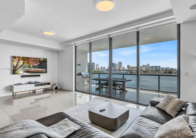 2nd image of 3300 Ne 188Th St #511, Miami, FL 33180 | MLS# A11992085