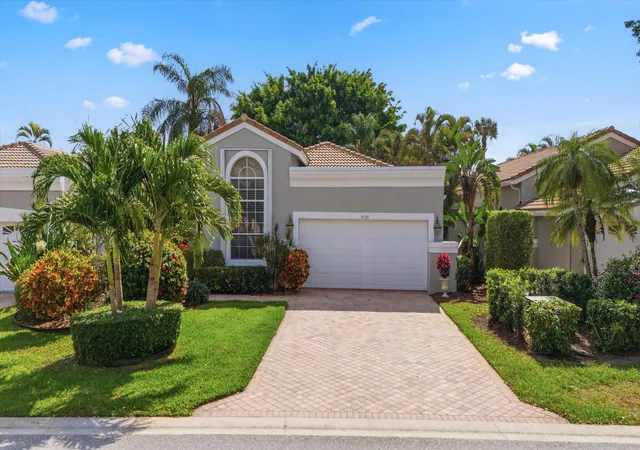 Photo 2 of Single family home for sale at 4730 Carlton Golf Dr, Lake Worth, FL 33449 | MLS# B26009045 | Listing updated on 2026-09-23