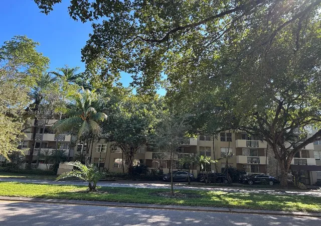 Homes for sale in North Miami, FL | 1800 Sans Souci Blvd #115, North Miami, FL 33181 | MLS# A11991596