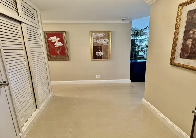 2nd image of 3300 Ne 36th St #507, Fort Lauderdale, FL 33308 | MLS# B26009053