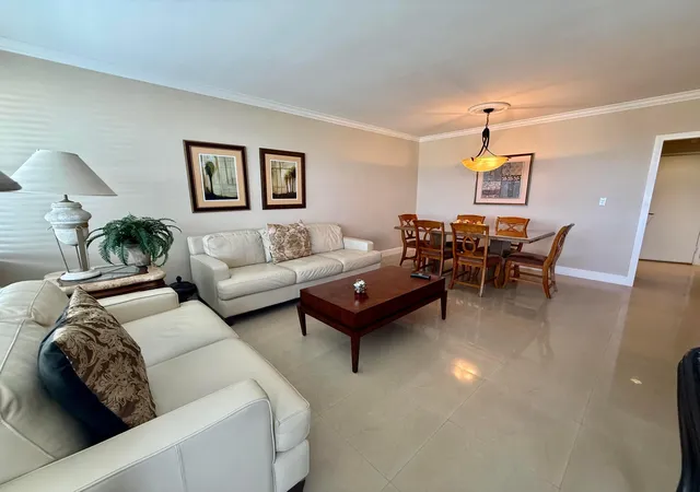 5th image of 3300 Ne 36Th St #507, Fort Lauderdale, FL 33308 | MLS# B26009053
