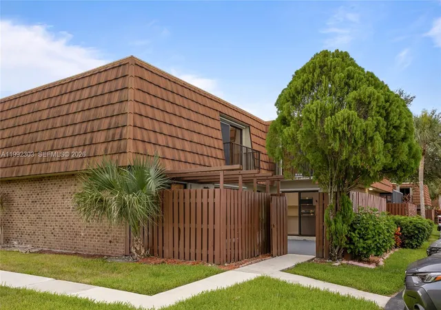 1st image of 1170 Sw 118th Ter, Davie, FL 33325 | MLS# A11992303