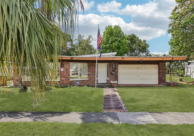 Homes for sale in Hialeah, FL | 272 W 46Th St, Hialeah, FL 33012 | MLS# A11991639