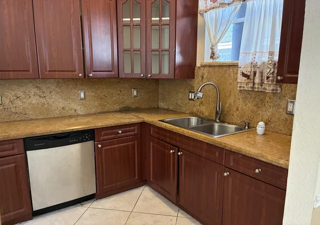 2nd image of 2200 Nw 5th St, Pompano Beach, FL 33069 | MLS# B26009166