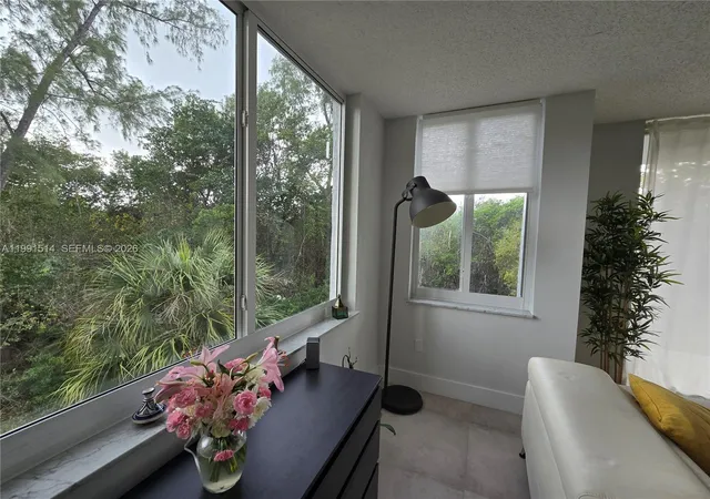 5th image of 17890 W Dixie Hwy 307 #307, North Miami Beach, FL 33160 | MLS# A11991514