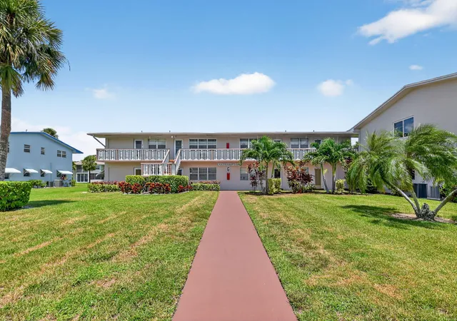 Homes for sale in West Palm Beach, FL | 162 Easthampton G, West Palm Beach, FL 33417 | MLS# B26009138