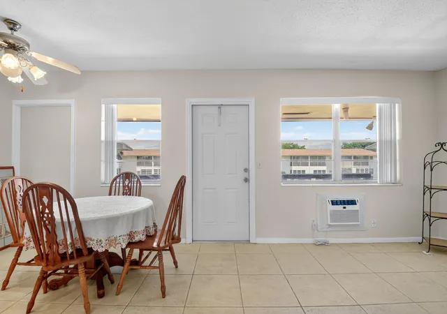 Homes for sale in West Palm Beach, FL | 162 Easthampton G, West Palm Beach, FL 33417 | MLS# B26009138