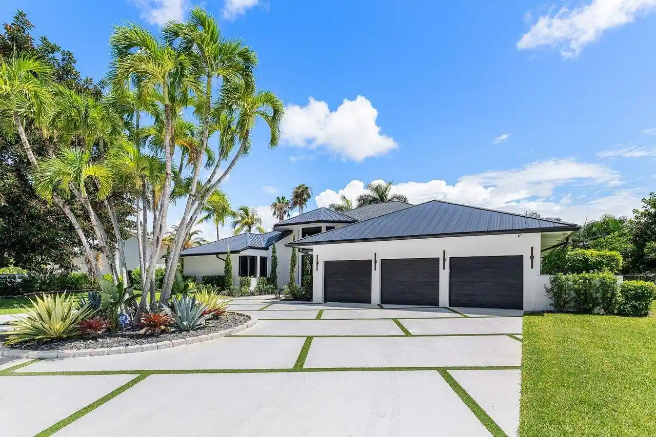 Photo 1 of Single family home for sale at 4825 Bocaire Blvd, Boca Raton, FL 33487 | MLS# B26009192 | Listing updated on 2026-10-30
