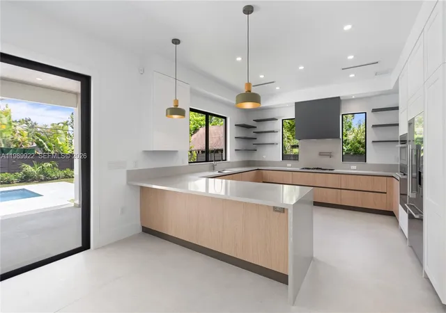 4th image of 6221 Sw 60Th St, South Miami, FL 33143 | MLS# A11989922
