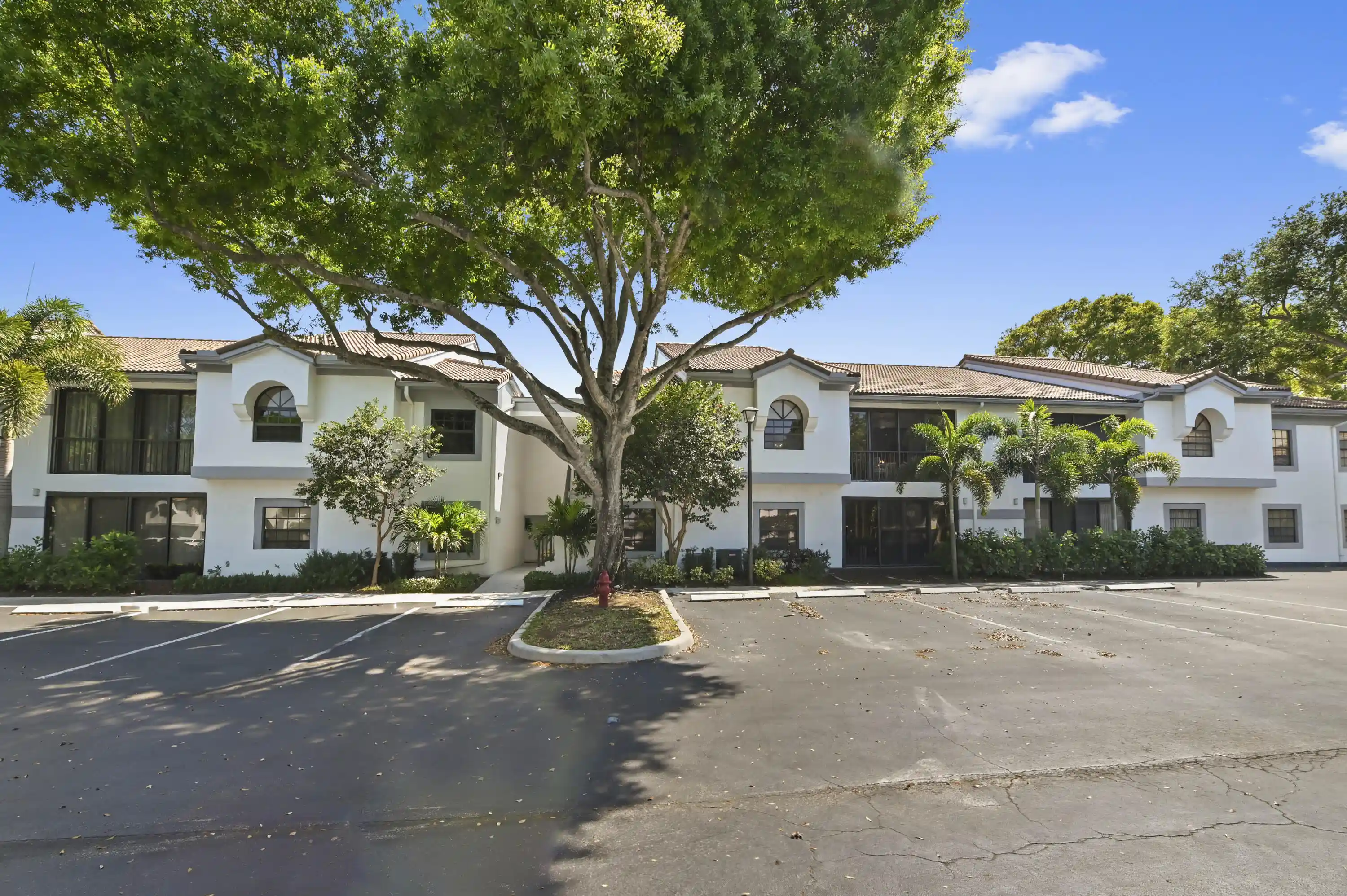 Photo 1 of Condo for sale at 5450 Verona Dr #O, Boynton Beach, FL 33437 | MLS# B26009253 | Listing updated on 2026-10-19
